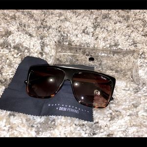 Quay Australia x Desi Perkins OTL II Sunglasses